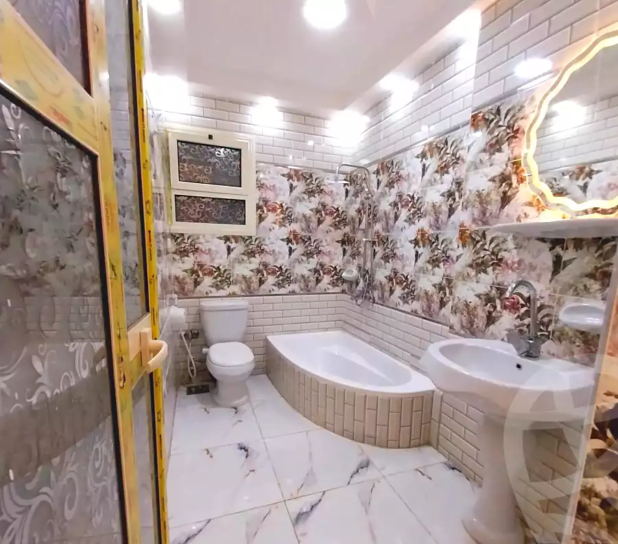 https://aqarmap.com.eg/ar/listing/7229856-for-sale-alexandria-al-agamy-bw-ywsf