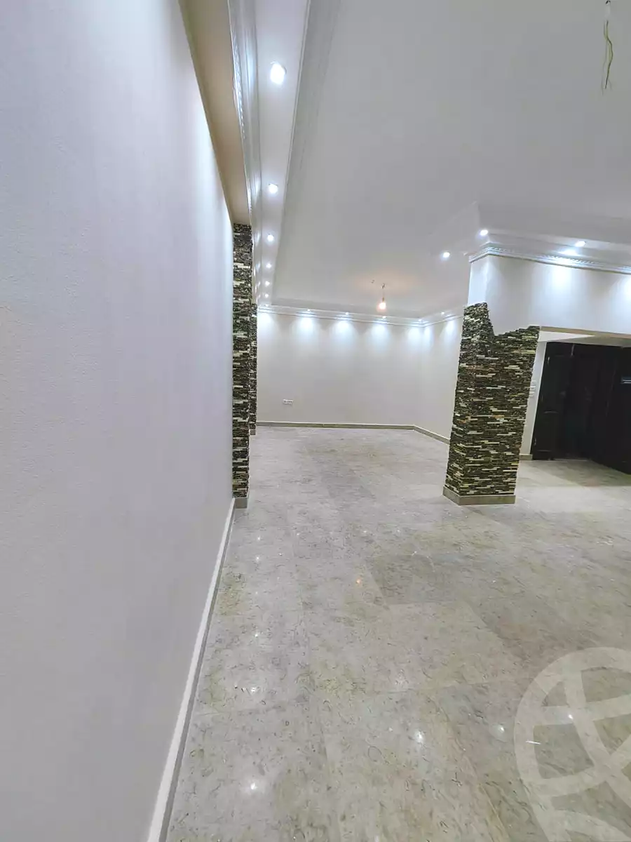 https://aqarmap.com.eg/ar/listing/7230605-for-rent-cairo-new-cairo-el-ahyaa-fourth-neighborhood-street-6