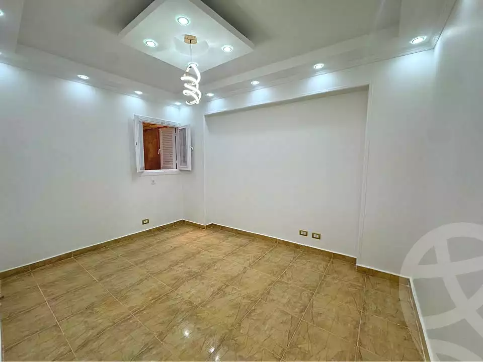 https://aqarmap.com.eg/ar/listing/7230662-for-sale-alexandria-sydy-bshr-sydy-bshr-bhry-shr-mhmwd-l-yswy