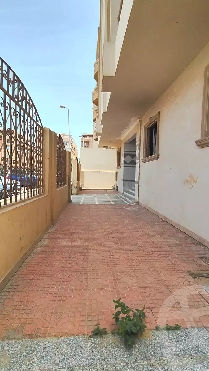 https://aqarmap.com.eg/ar/listing/7230675-for-sale-cairo-new-cairo-el-banafsg-el-banafsag-omarat-al-gabri-st