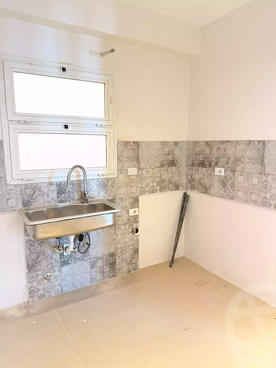 https://aqarmap.com.eg/ar/listing/7230660-for-sale-cairo-new-cairo-compounds-hyde-park-centre-ville-hyde-park