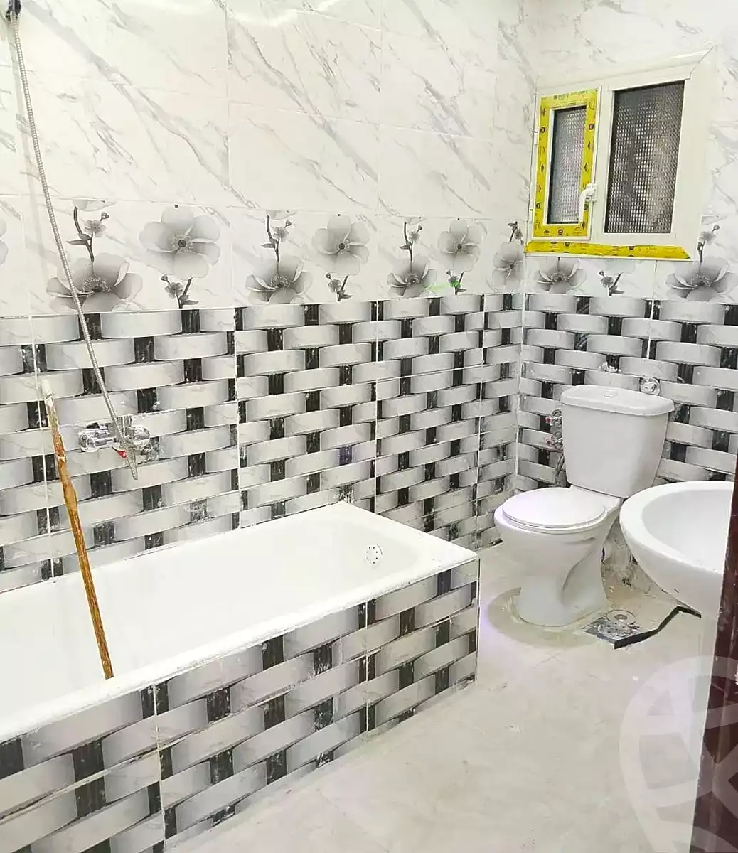 https://aqarmap.com.eg/en/listing/7230759-for-sale-alexandria-al-agamy-el-hanouvel-radwan-st