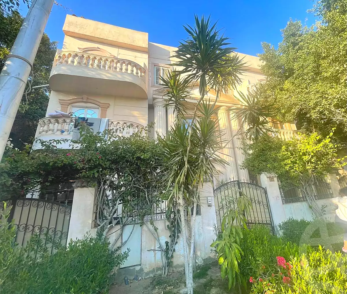 https://aqarmap.com.eg/ar/listing/7231138-for-sale-cairo-new-cairo-ganob-el-akadamiya-south-academy-h-amr-ibn-el-ass-st
