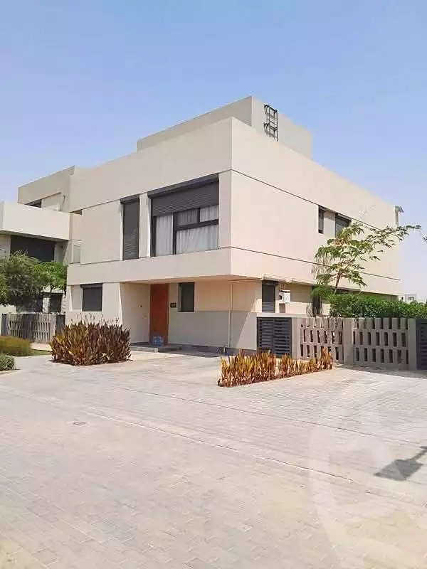 https://aqarmap.com.eg/en/listing/7231160-for-sale-cairo-el-shorouk-compounds-al-burouj-compound-imkan