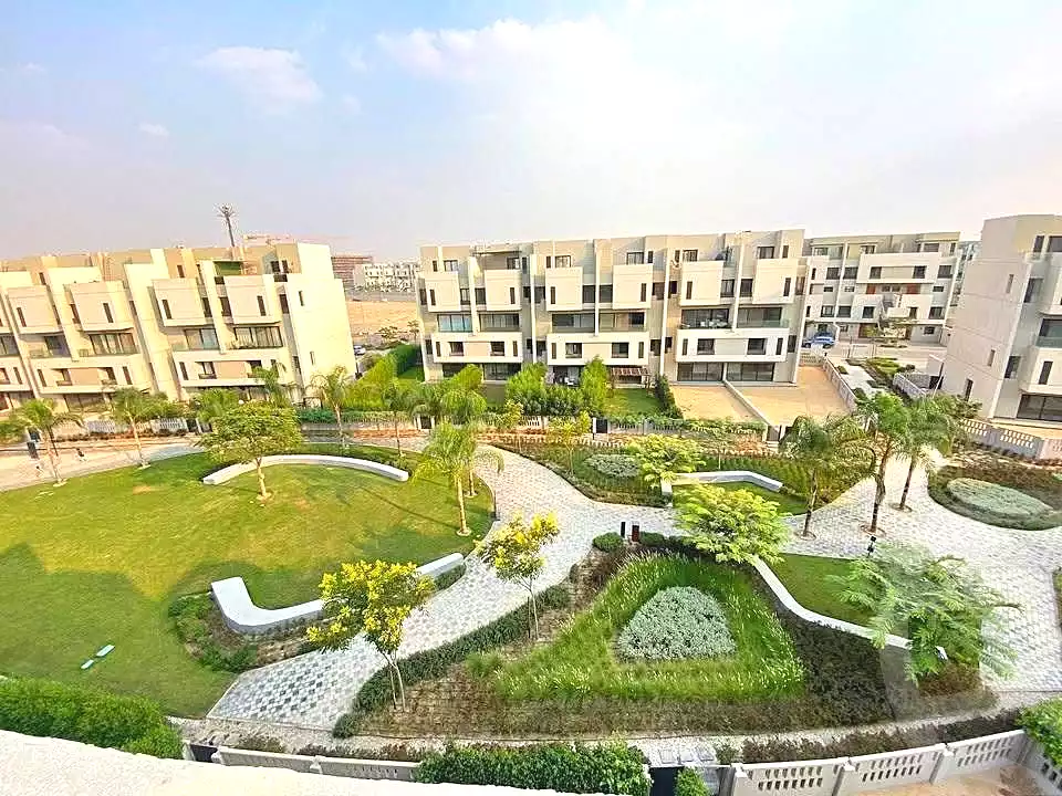 https://aqarmap.com.eg/ar/listing/7231367-for-sale-cairo-el-shorouk-compounds-al-burouj-compound-imkan
