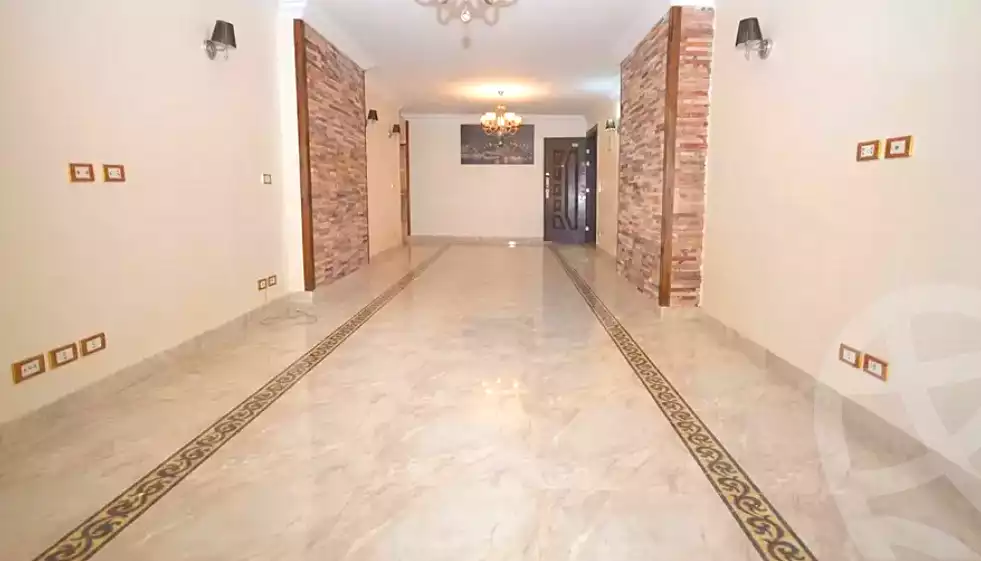 https://aqarmap.com.eg/en/listing/7231885-for-rent-alexandria-el-montazah-compounds-in-el-montazah-royal-plaza-compound-al-halawany