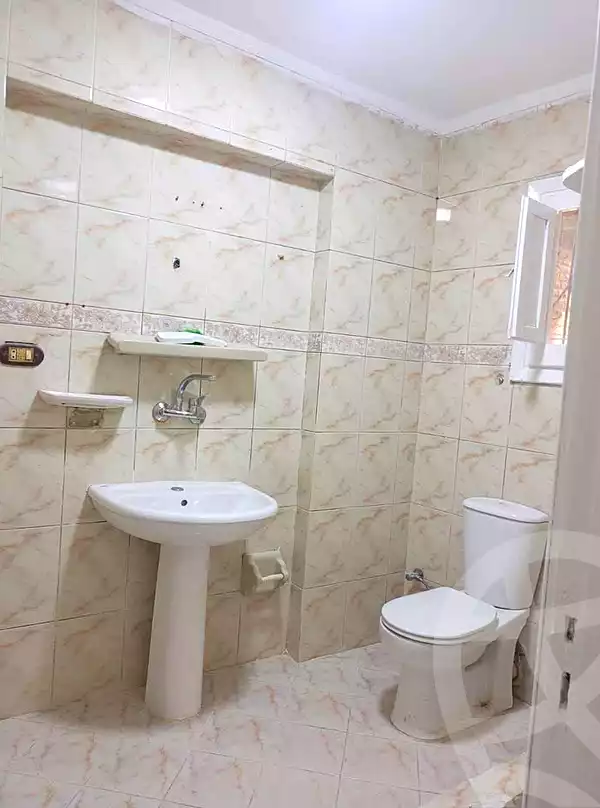 https://aqarmap.com.eg/ar/listing/7232570-for-sale-alexandria-al-agamy-el-hanouvel-el-kholafaa-el-rashdeen-st