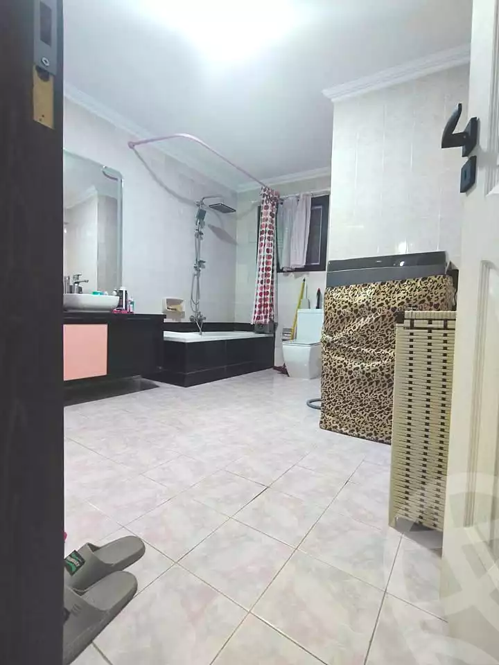 https://aqarmap.com.eg/ar/listing/7232993-for-sale-alexandria-al-agamy-lbytsh-ain-shams-st
