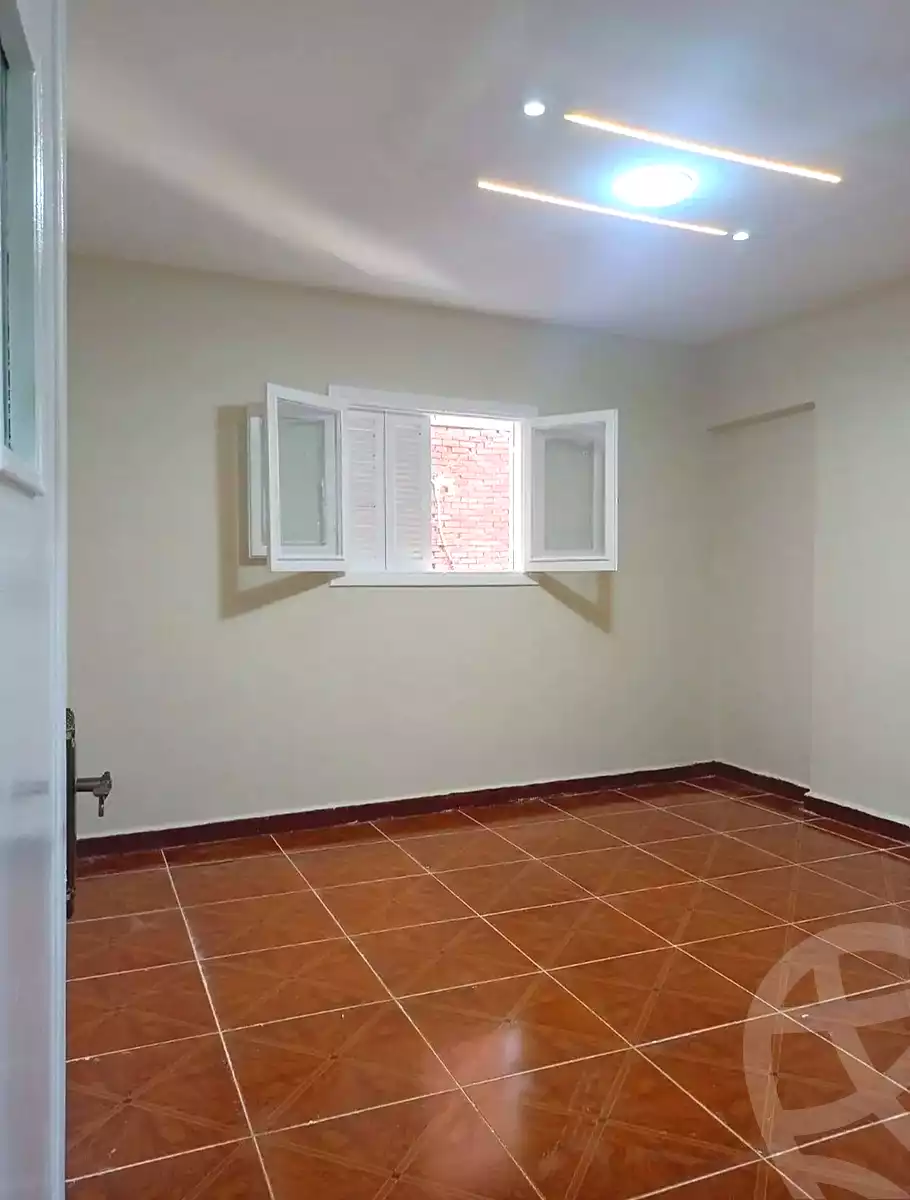 https://aqarmap.com.eg/ar/listing/7233014-for-sale-alexandria-al-agamy-el-hanouvel-el-kholafaa-el-rashdeen-st
