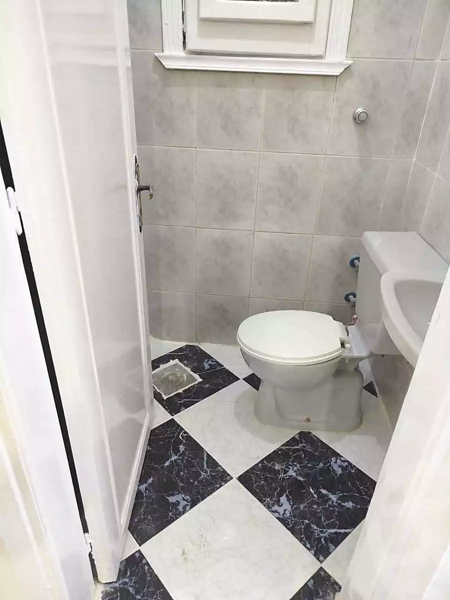 https://aqarmap.com.eg/en/listing/7233051-for-sale-alexandria-al-agamy-shataa-el-nakheel