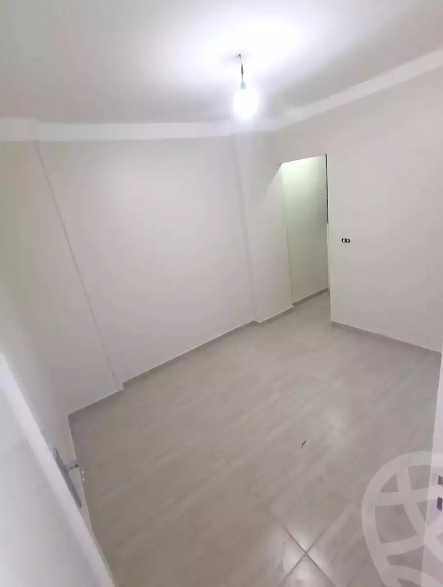 https://aqarmap.com.eg/en/listing/7233079-for-sale-alexandria-al-agamy-el-hanouvel-yathreb-st