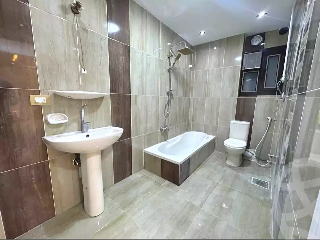 https://aqarmap.com.eg/ar/listing/7233088-for-sale-alexandria-sydy-bshr-sydy-bshr-bhry-shr-mhmwd-l-yswy