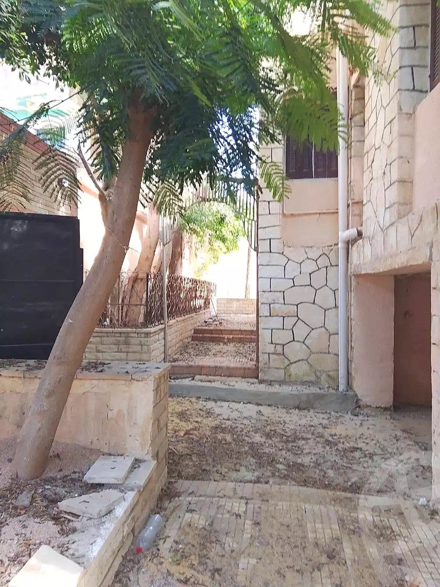 https://aqarmap.com.eg/en/listing/7233188-for-sale-alexandria-al-agamy-lbytsh-el-hanafeya-st