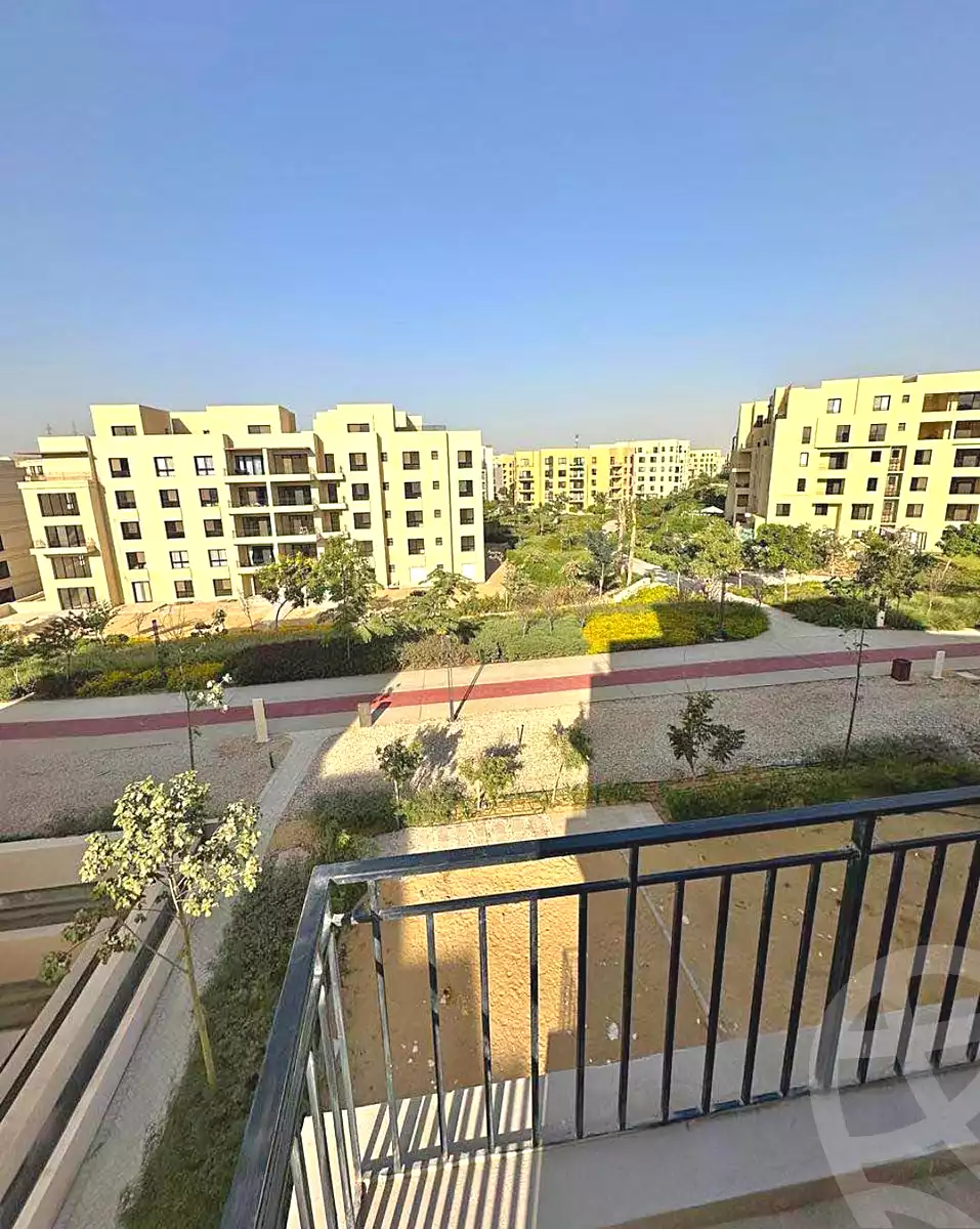 https://aqarmap.com.eg/en/listing/7233381-for-sale-cairo-6th-of-october-hadaeq-october-compounds-o-west-club-yard-o-west