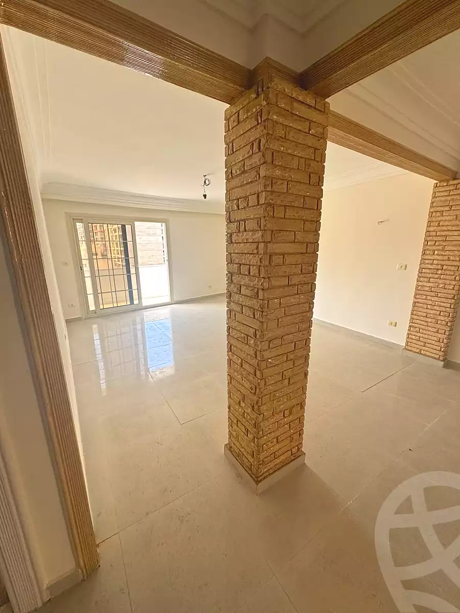 https://aqarmap.com.eg/en/listing/7230813-for-sale-alexandria-zezenia-ibrahim-el-attar-st