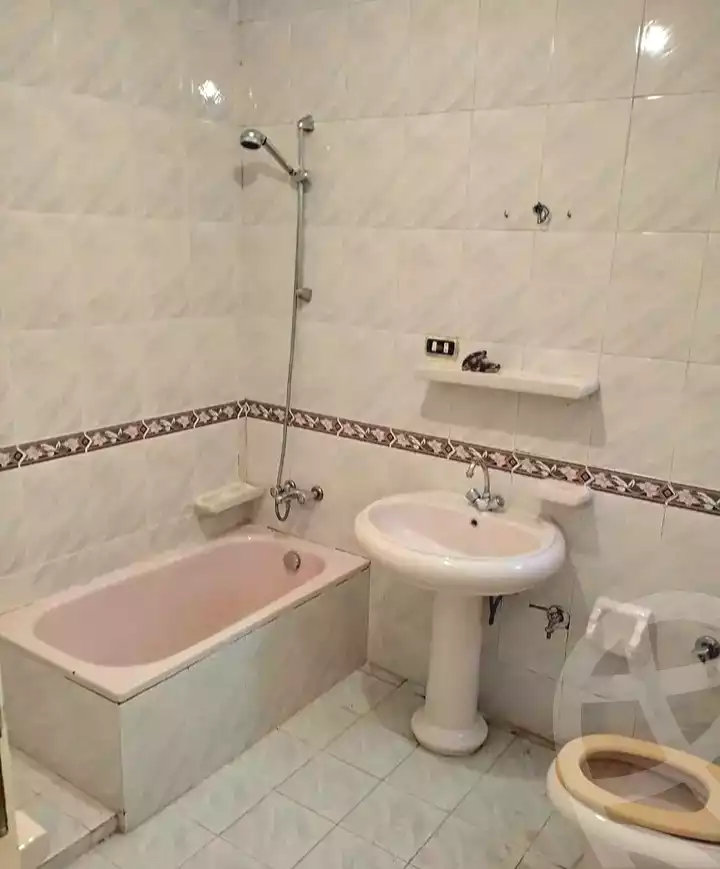 https://aqarmap.com.eg/ar/listing/7233915-for-sale-alexandria-al-agamy-el-hanouvel-kasr-al-quiri-st-1