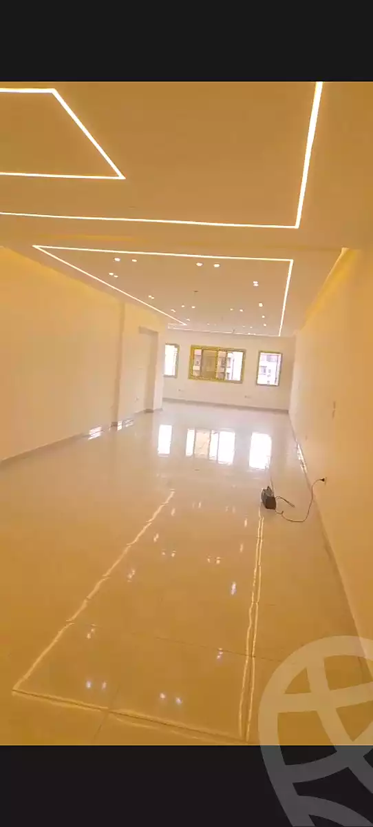 https://aqarmap.com.eg/ar/listing/7233974-for-sale-cairo-new-cairo-compounds-kmbwnd-lnkhyl