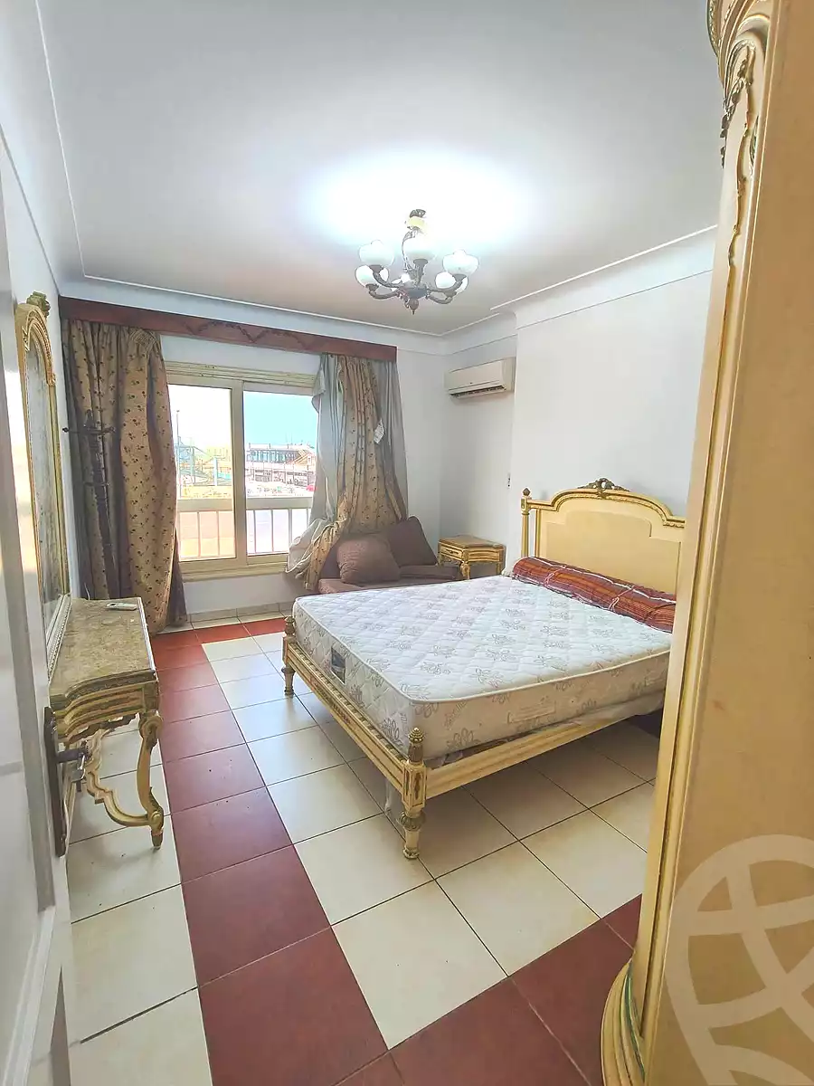 https://aqarmap.com.eg/ar/listing/7235315-for-sale-alexandria-el-asafra-l-sfr-bhry-el-geish-rd
