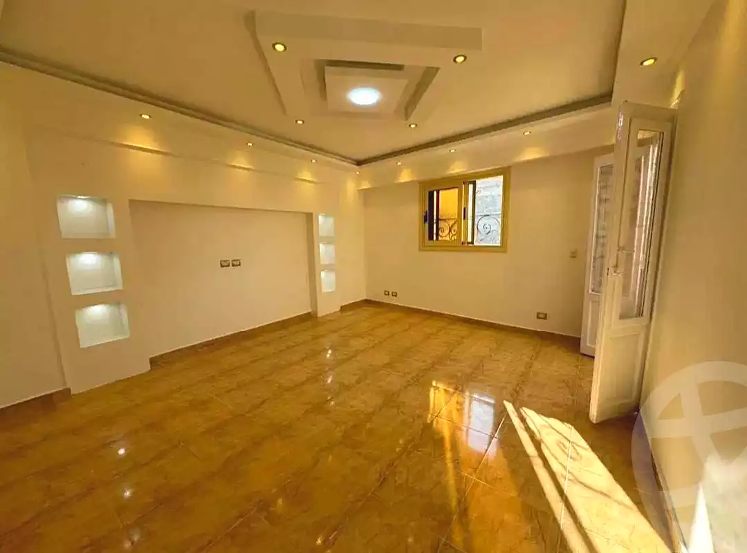 https://aqarmap.com.eg/ar/listing/7235946-for-sale-alexandria-sydy-bshr-sydy-bshr-bhry-shr-mhmwd-l-yswy
