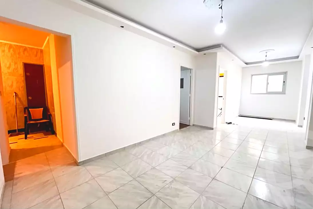 https://aqarmap.com.eg/ar/listing/7236361-for-sale-alexandria-ganaklis