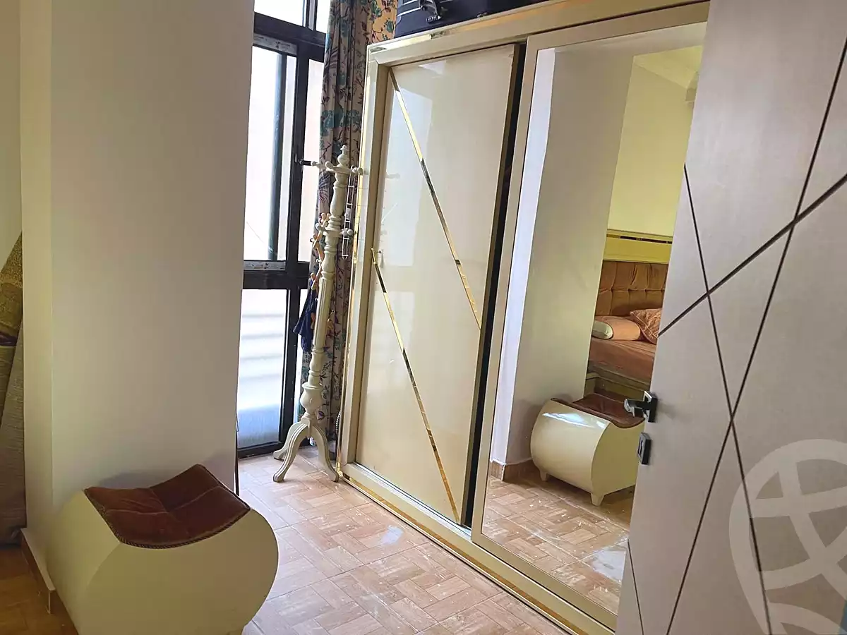https://aqarmap.com.eg/ar/listing/7236396-for-sale-cairo-6th-of-october-hadaeq-october-compounds-el-fardoos-city