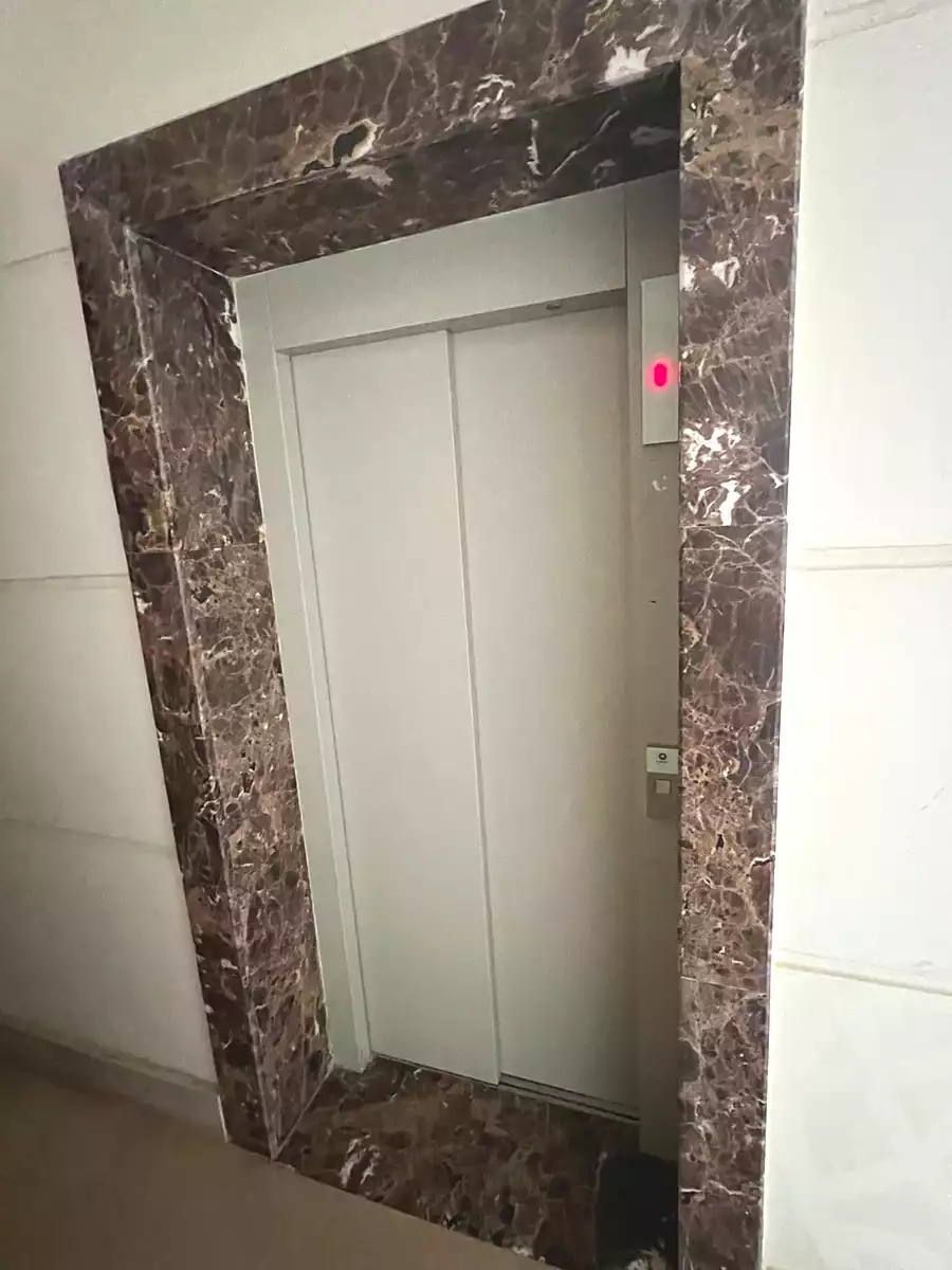 https://aqarmap.com.eg/ar/listing/7236767-for-sale-cairo-el-sheikh-zayed-city-compounds-greens