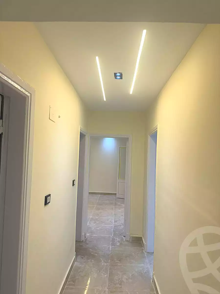 https://aqarmap.com.eg/ar/listing/7236871-for-sale-cairo-el-sheikh-zayed-city-el-hay-elawel-street-10