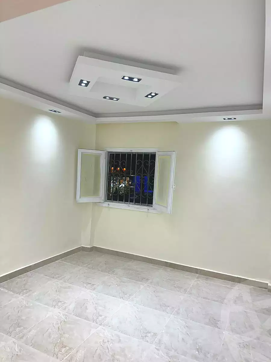 https://aqarmap.com.eg/ar/listing/7236871-for-sale-cairo-el-sheikh-zayed-city-el-hay-elawel-street-10
