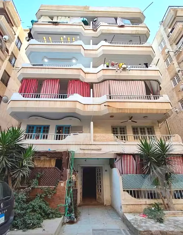 https://aqarmap.com.eg/en/listing/7237095-for-sale-alexandria-al-agamy-shataa-el-nakheel