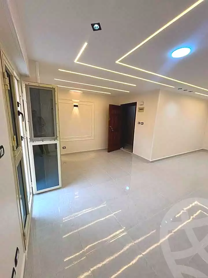 https://aqarmap.com.eg/ar/listing/7237329-for-sale-alexandria-sydy-bshr-sydy-bshr-bhry-amr-el-nogomy-st