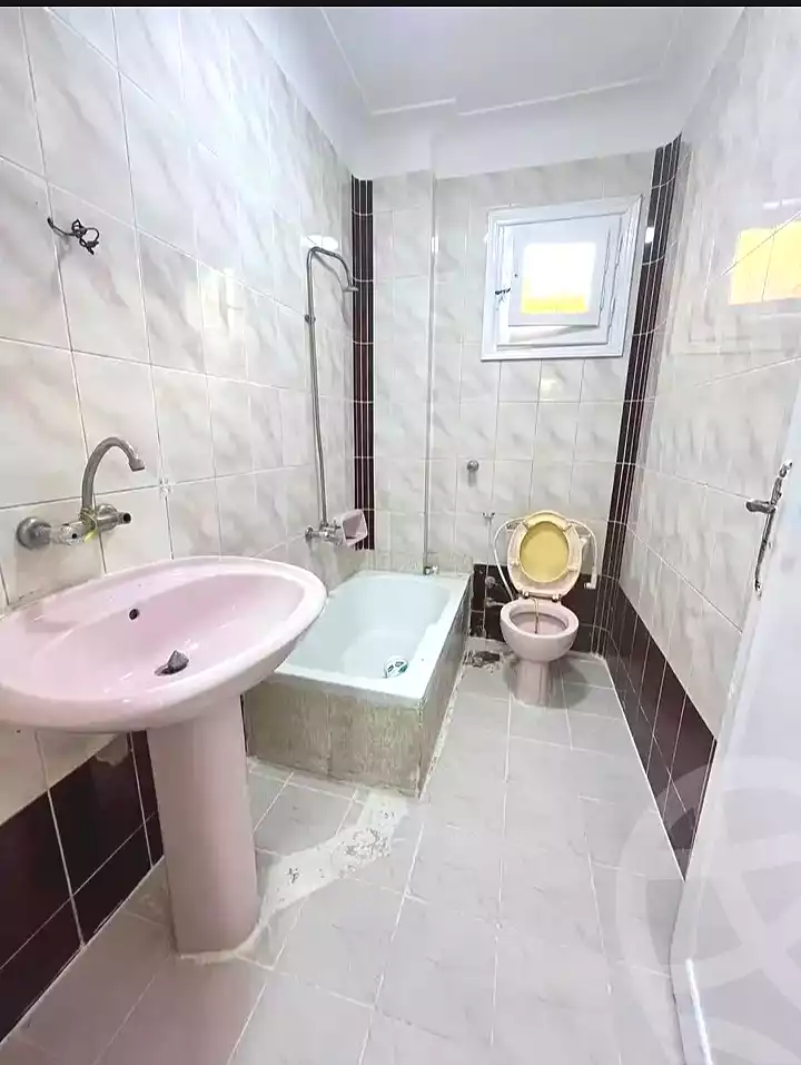 https://aqarmap.com.eg/ar/listing/7237452-for-sale-alexandria-al-agamy-shataa-el-nakheel