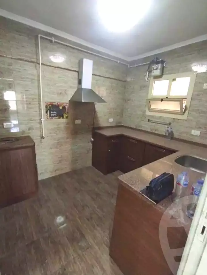 https://aqarmap.com.eg/ar/listing/7237468-for-rent-alexandria-moharram-bey