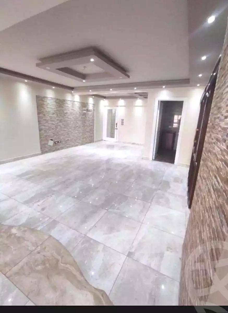 https://aqarmap.com.eg/ar/listing/7235850-for-rent-alexandria-moharram-bey