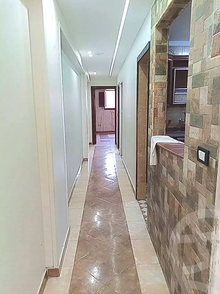 https://aqarmap.com.eg/ar/listing/7237800-for-sale-alexandria-miami-45-street