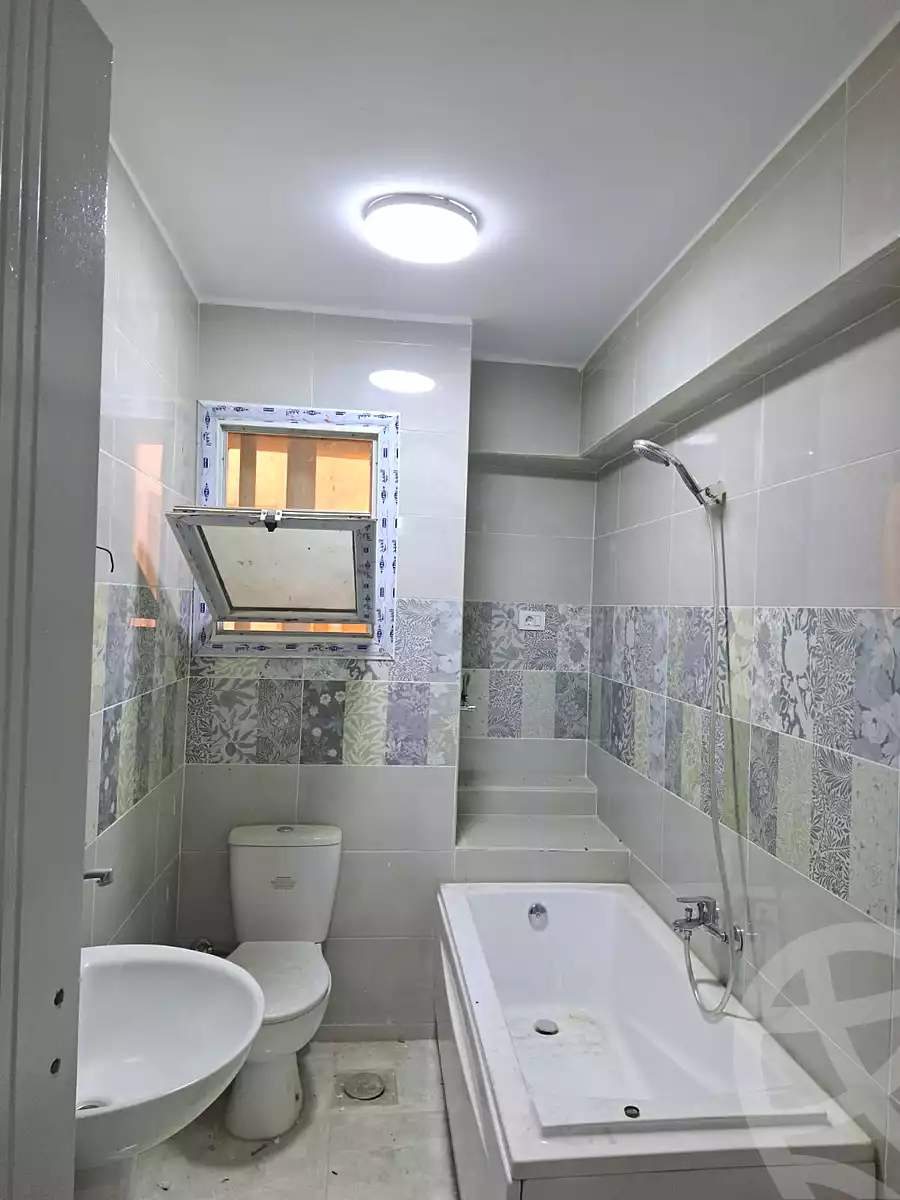 https://aqarmap.com.eg/ar/listing/7237958-for-rent-cairo-new-cairo-compounds-loaloat-new-cairo