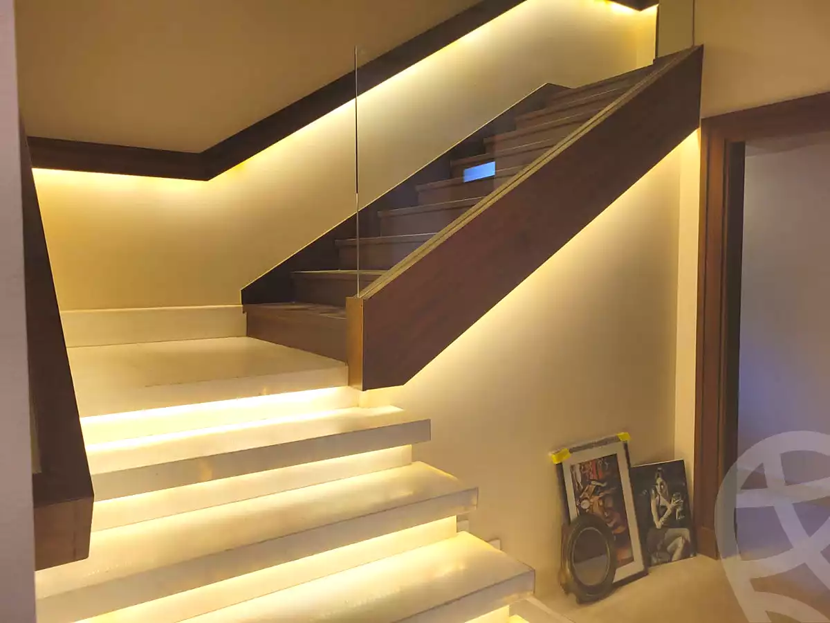 https://aqarmap.com.eg/ar/listing/7238068-for-sale-cairo-el-sheikh-zayed-city-compounds-kmbwnd-ljry-swdyk