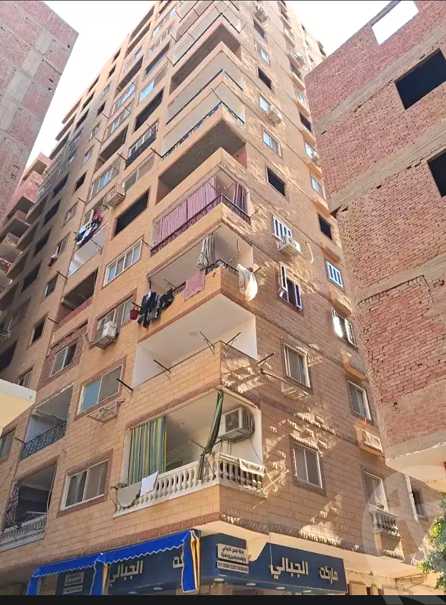 https://aqarmap.com.eg/ar/listing/7235777-for-sale-cairo-helwan-hadayek-helwan-nile-corniche-st