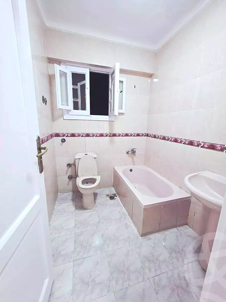 https://aqarmap.com.eg/ar/listing/7239344-for-sale-alexandria-al-agamy