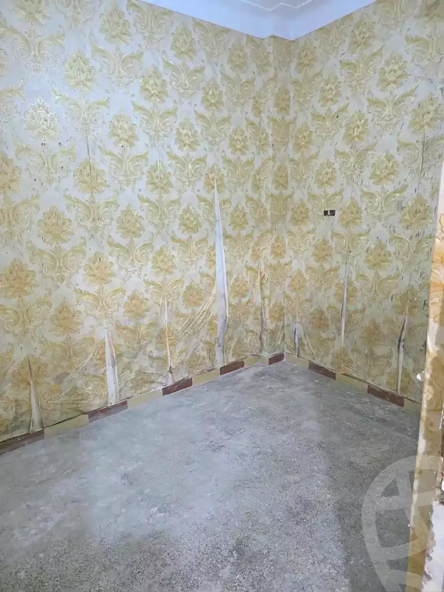https://aqarmap.com.eg/ar/listing/7239460-for-sale-alexandria-moharram-bey-moharram-bek-st