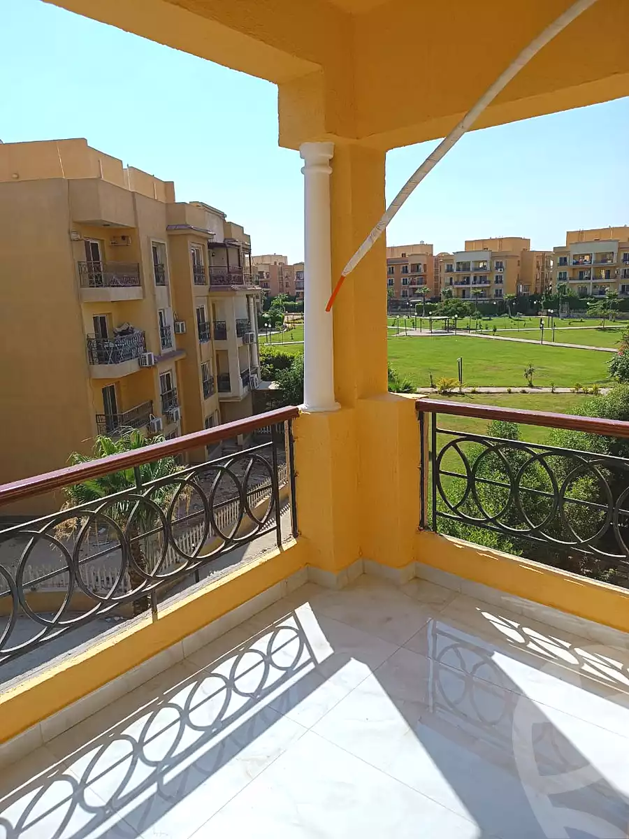 https://aqarmap.com.eg/ar/listing/7240384-for-sale-cairo-el-sheikh-zayed-city-compounds-el-khamayel