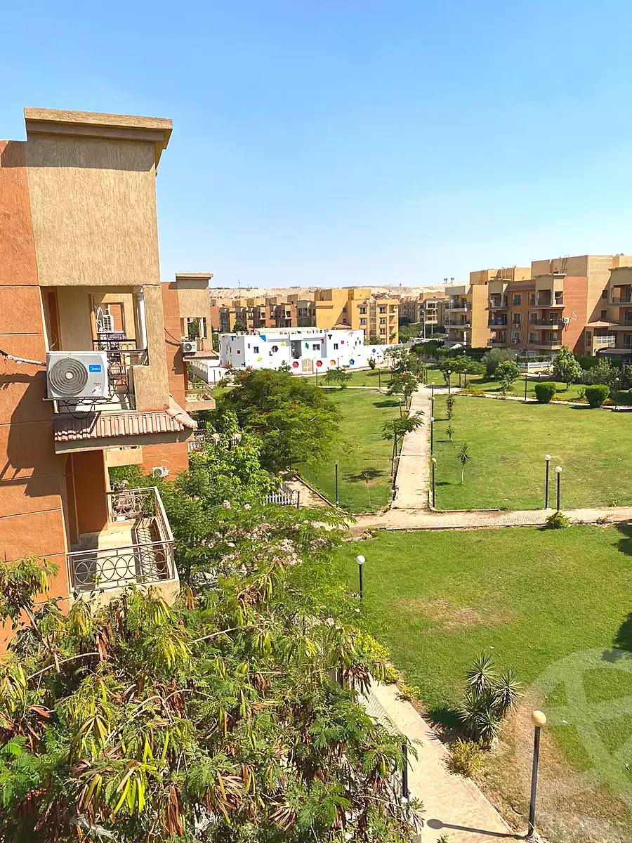 https://aqarmap.com.eg/ar/listing/7240384-for-sale-cairo-el-sheikh-zayed-city-compounds-el-khamayel