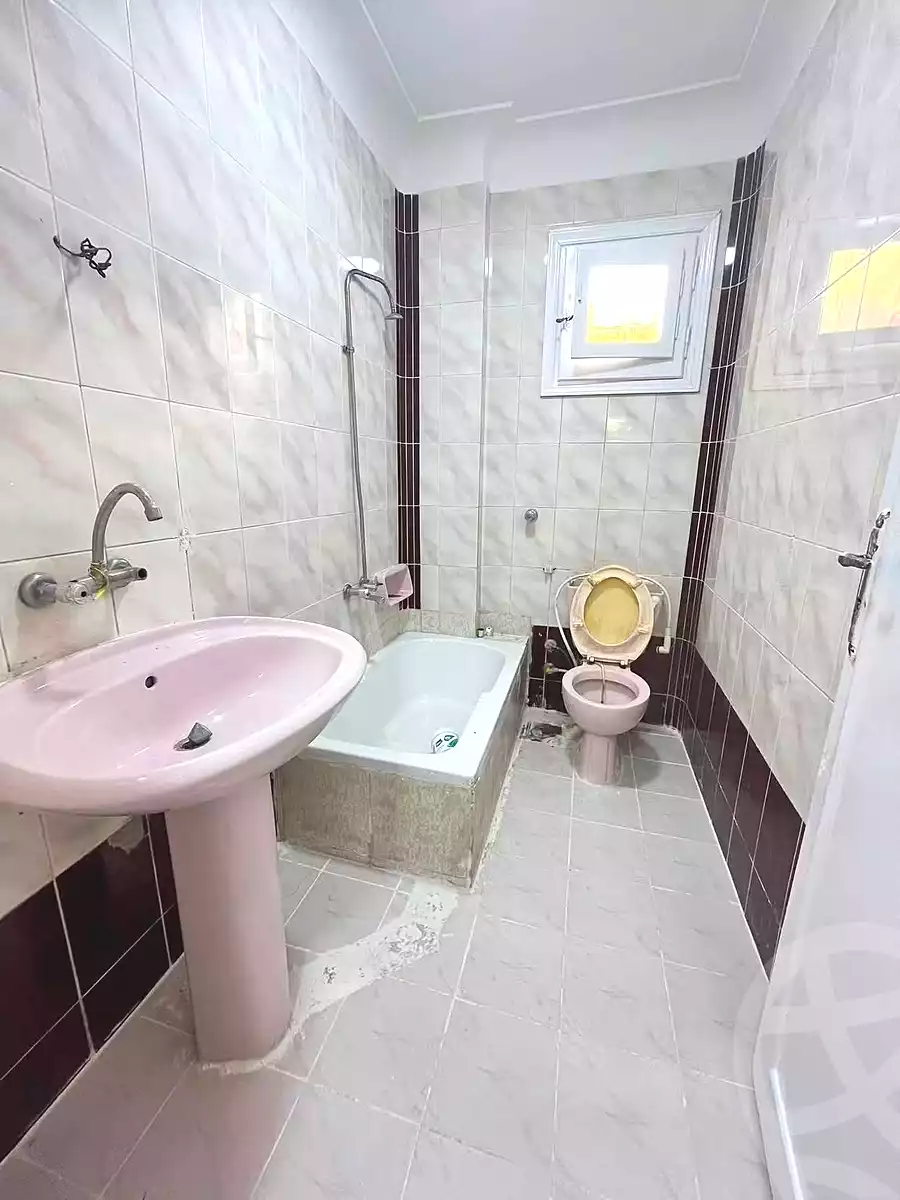 https://aqarmap.com.eg/en/listing/7241007-for-sale-alexandria-al-agamy