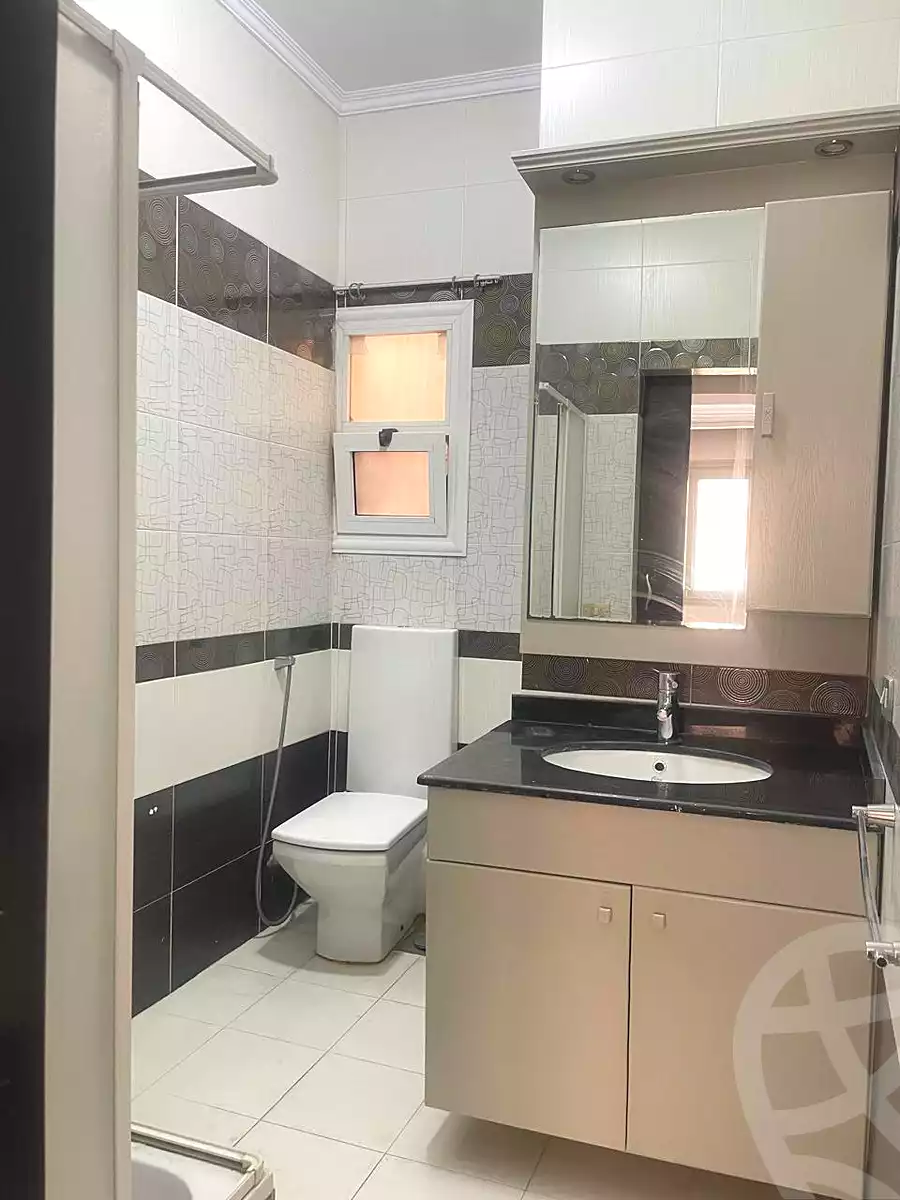 https://aqarmap.com.eg/ar/listing/7242921-for-sale-cairo-new-cairo-ganob-el-akadamiya-south-academy-a-al-mekdad-ibn-omar-street