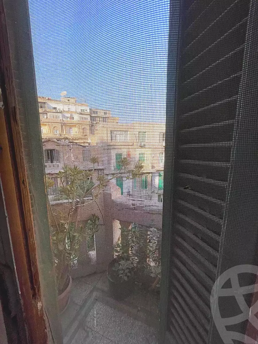 https://aqarmap.com.eg/en/listing/7243043-for-sale-cairo-downtown-bab-el-loaa-hoda-shaarawy-st