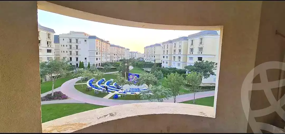 https://aqarmap.com.eg/en/listing/7243921-for-sale-cairo-new-cairo-compounds-mountain-view-hyde-park