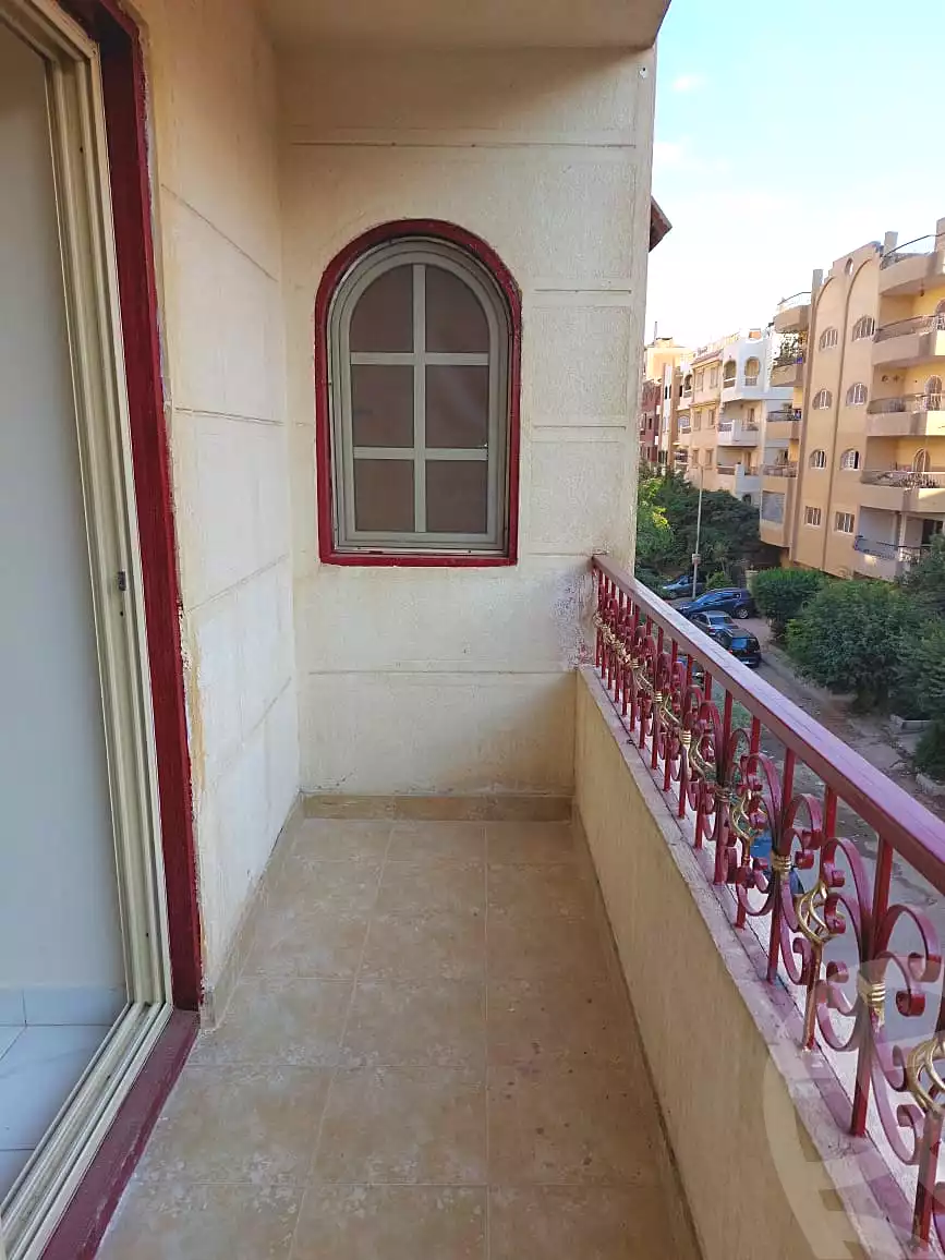 https://aqarmap.com.eg/ar/listing/7244119-for-sale-cairo-6th-of-october-el-ahyaa-neighborhood-2nd-divided-from-al-kafrawei-st