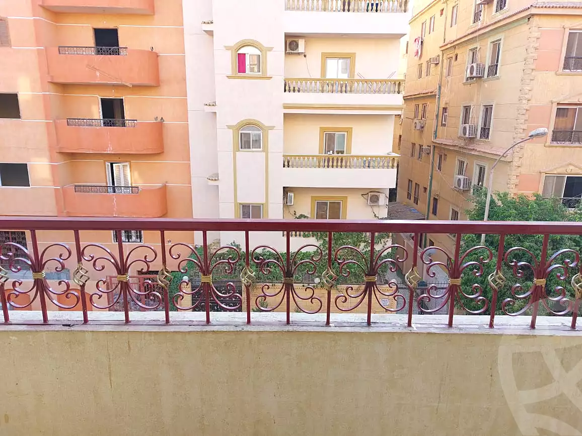 https://aqarmap.com.eg/ar/listing/7244119-for-sale-cairo-6th-of-october-el-ahyaa-neighborhood-2nd-divided-from-al-kafrawei-st