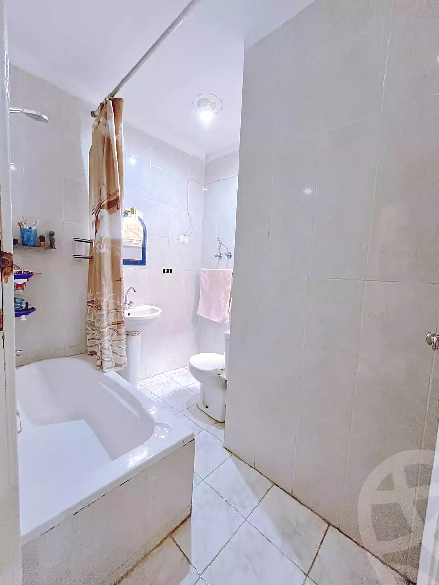 https://aqarmap.com.eg/ar/listing/7245665-for-sale-alexandria-al-agamy-lbytsh-shahr-al-assal-st