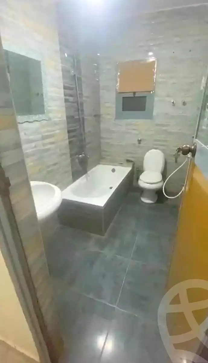 https://aqarmap.com.eg/ar/listing/7246452-for-rent-cairo-ain-shams-mnshy-lthryr