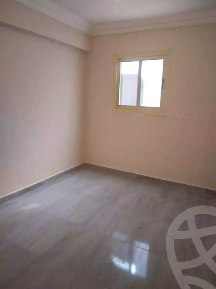 https://aqarmap.com.eg/ar/listing/7246575-for-rent-alexandria-el-asafra-shr-45